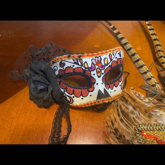 Masquerade Ball Halloween 2 costume masks - Picture 2 of 10